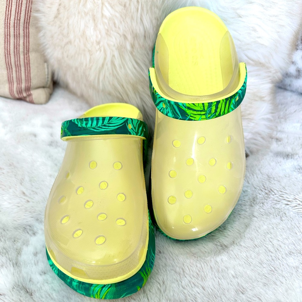 Tropical CROCS